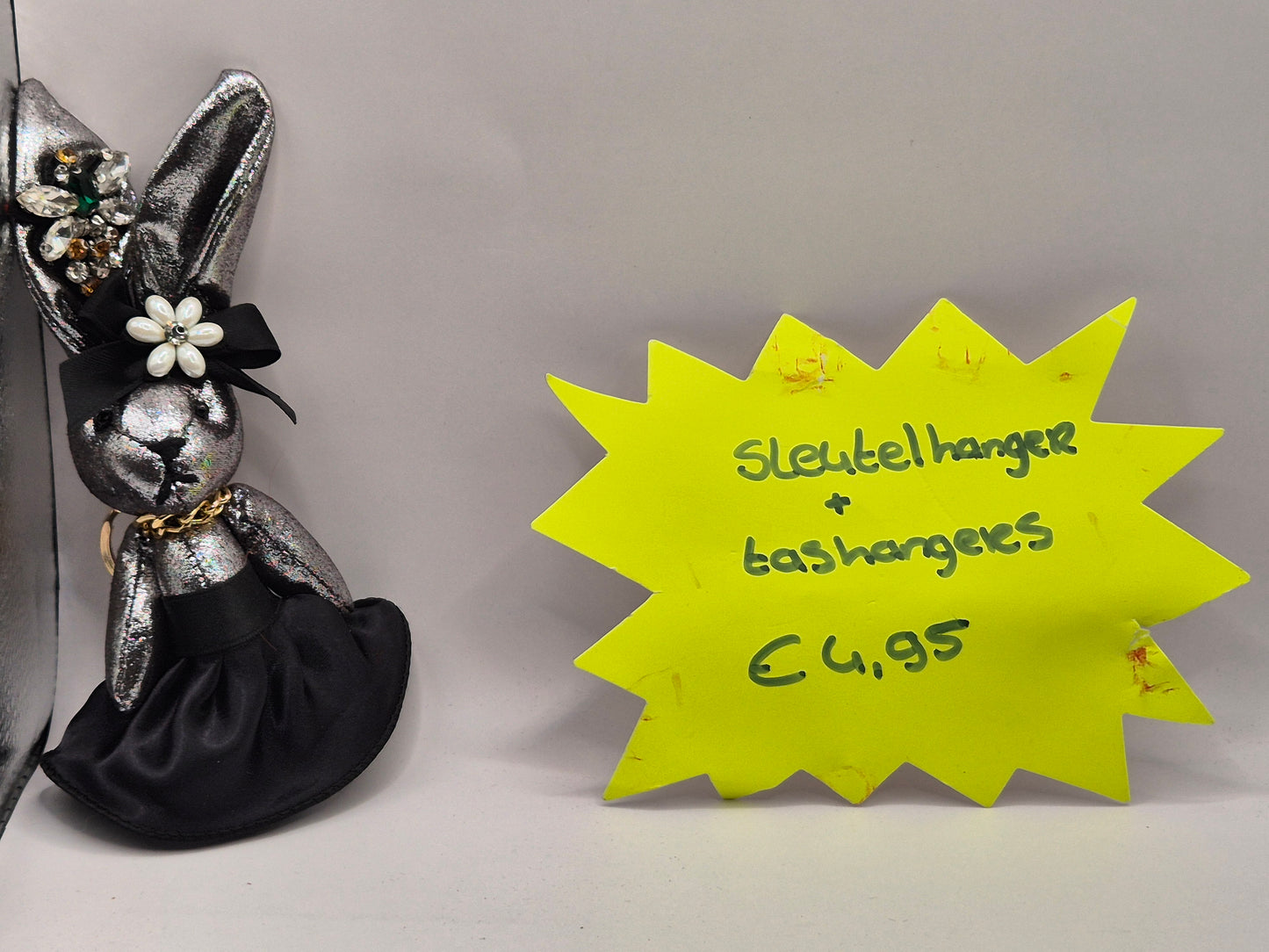 sleutelhanger en tas hanger in 1