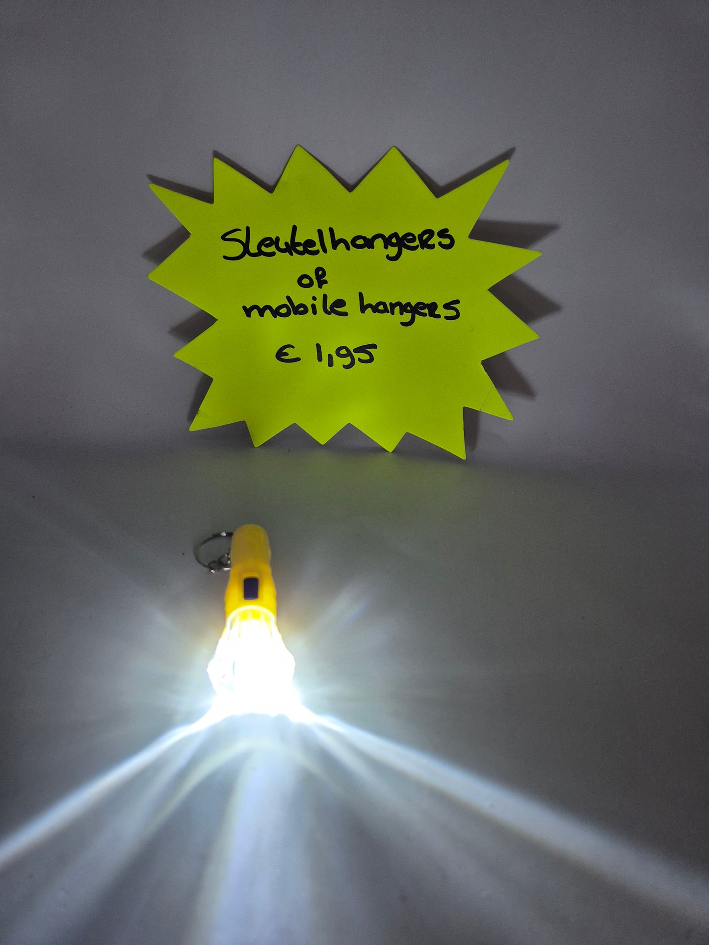 sleutel hanger geel