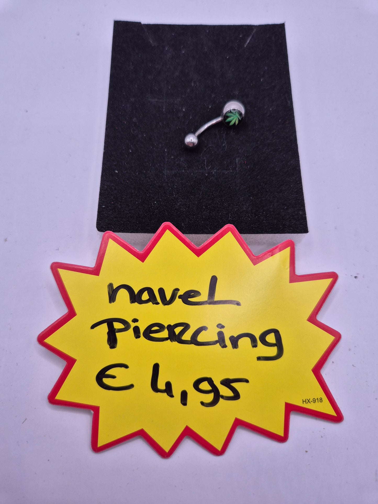 navelpiercing wietblad