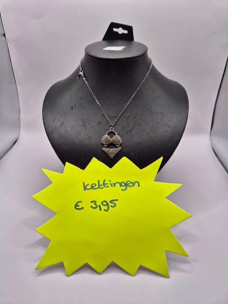 ketting kort bekini