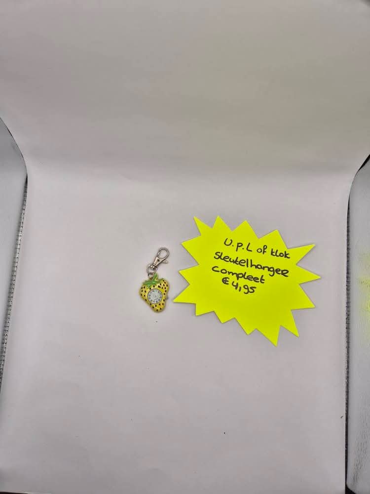 v.p.l.klokje sleutelhanger compleet aardbei geel