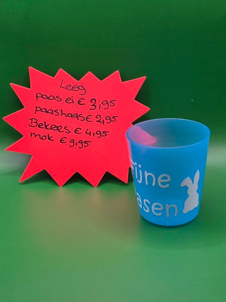 paas beker leeg
