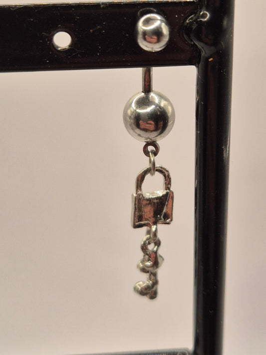navelpiercing sleutel met slot
