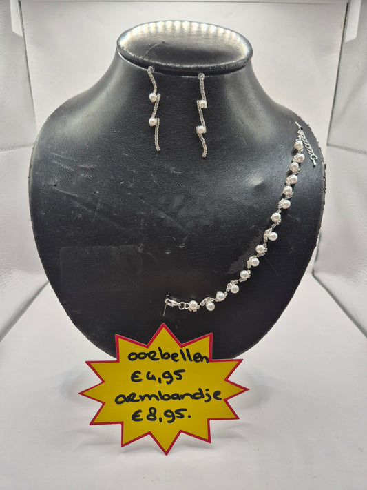 bling bling oorbellen of armband