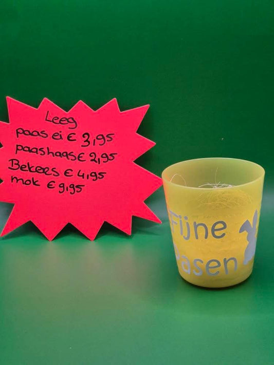 paas beker leeg